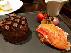 -恰餐厅及酒吧 CHAR Bar & Grill (北京丽都皇冠假日店)