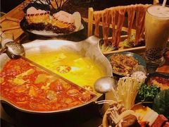 台式麻辣锅-湊湊火锅·茶憩(杭州湖滨银泰in77店)
