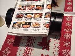 -刘姐啤酒鱼民族演艺餐厅(西街总店)
