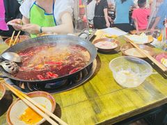 -黄潇洒老火锅(九眼桥宏济巷店)