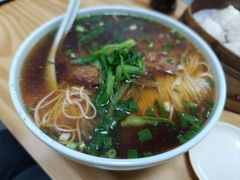红烧大排面-老裕缘汤包馆(嘉善路店)