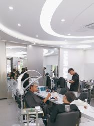 -MOVAN  HAIR莫凡匠人发型屋