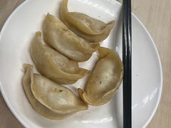 蟹粉锅贴-王家沙点心店(南京西路总店)