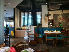 大堂-小牛叔鲜切牛肉·火锅·烤肉自助(公济桥路店)