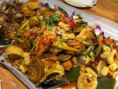 -嗨辣小聚·盘锦河蟹·海鲜烧烤龙虾(盘锦十年好店)