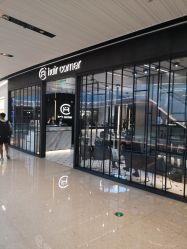 -HAIR CORNER