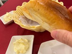 黄油面包-红房子西菜馆(淮海中路店)