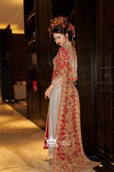 点击看大图 -艾拉·女王婚纱礼服馆