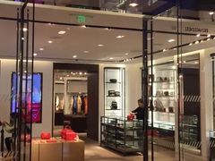 -BURBERRY(上海港汇恒隆广场店)