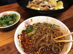 -万记麻辣烫国展总店
