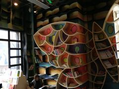 -钟书阁(松江泰晤士小镇店)