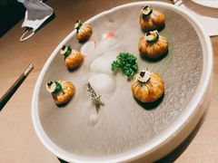 鱼子酱菌香布袋-三利音·东方司宴(外滩店)