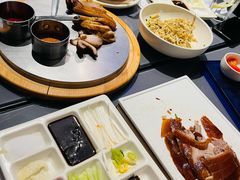 酥不腻烤鸭-小大董·烤鸭(观景餐厅·南京西路店)