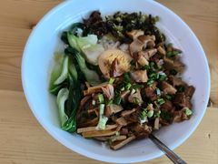 卤肉拌饭-黔江鸡杂•剁椒卤肉饭(蟠龙小学店)