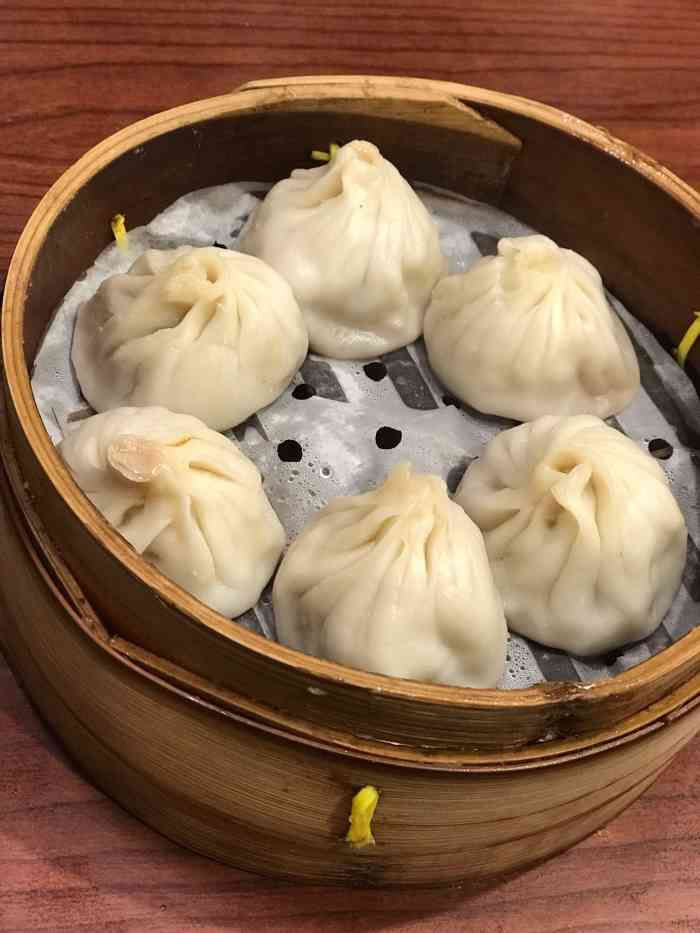 富麦小笼(局门路店)-"富春改名叫富麦了,店里的横幅是黑白的,很.