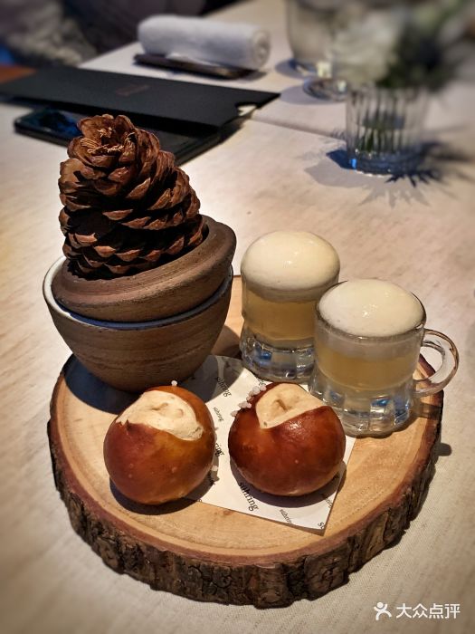 啤酒配碱水面包