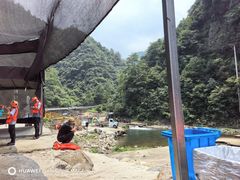 -安吉龙王山峡谷漂流