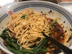 -呼啦面馆·头牌豌杂面(建新东路店)
