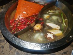 经典鸳鸯锅底-陈渡桥老火锅(清潭店)