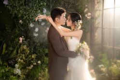 -雪中彩影婚纱摄影·微光艺术中心