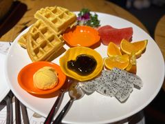 -月亮眼花园餐厅书吧酒吧