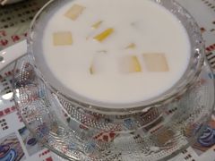 芒果椰汁西米露-广信牛奶甜品世家(台东店)