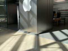 -Apple零售店(华贸购物中心店)