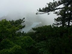 远看炼丹湖-天柱山风景区