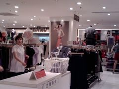 -优衣库(上海正大广场店)