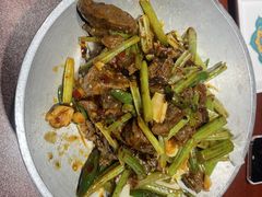 乡巴佬烧牛肉-哈密古丽新疆餐厅(江北融创店)