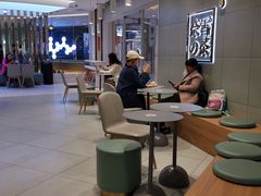 -奈雪的茶(亨特国际广场店)