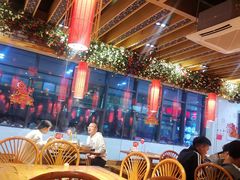 -野山舂·贵州现舂酸汤火锅(鸿通城店)