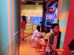 -不可思议减压馆·解压博物馆·摔碗发泄·团建定制
