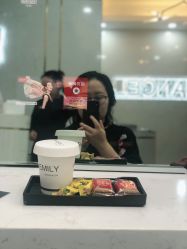 -艾米莉 烫染沙龙