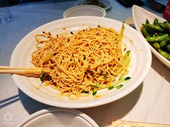 -肥肥虾庄·金牌油焖大虾(沙湖店)