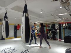 -超菲特健身工作室(晨月店)