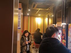 等位区-麦当劳(团结湖店)