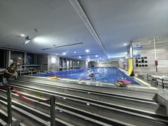 -小蓝鲸游泳培训基地(石景山店)