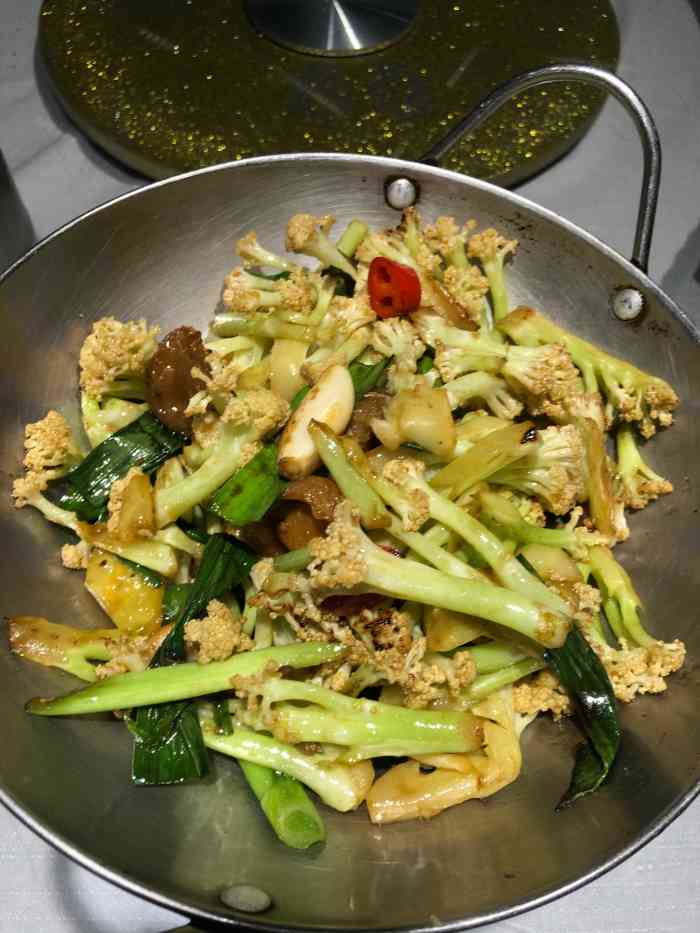 皖香小菜园(狮山龙湖店)-"小菜园主打徽菜,不过味道也挺偏苏州口味了.