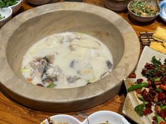-滇香肴·云南菜蒸汽石锅鱼(云南北路店)