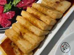-茅草房·河畔园林火锅