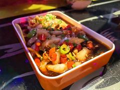 -路边边地标烧烤·川菜·小龙虾·音乐酒馆(良乡长虹店)