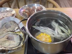 -杨老板·海鲜集市火锅·鲜切牛肉(中防万宝店)