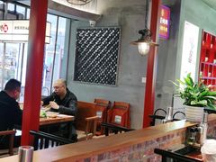 大堂-怪噜范·老贵阳街头名小吃(数博万达店)
