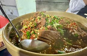 Braised Pig Trotter with Mushroom Tofu