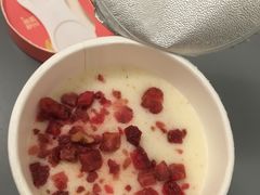 -全家便利店(秀沿路店)