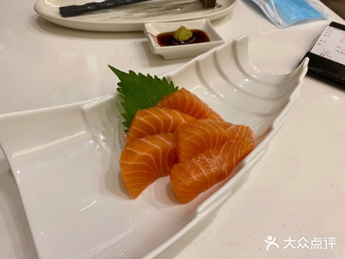 末那寿司(玫瑰坊店)三文鱼刺身图片