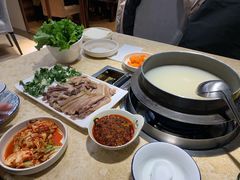 带皮狗肉-英子补身汤(海兰路店)