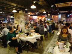 大堂-鲜入围煮花胶鸡海鲜火锅