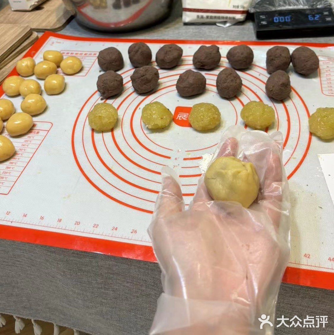 月饼界的‘厨神’诞生了，快来膜拜！